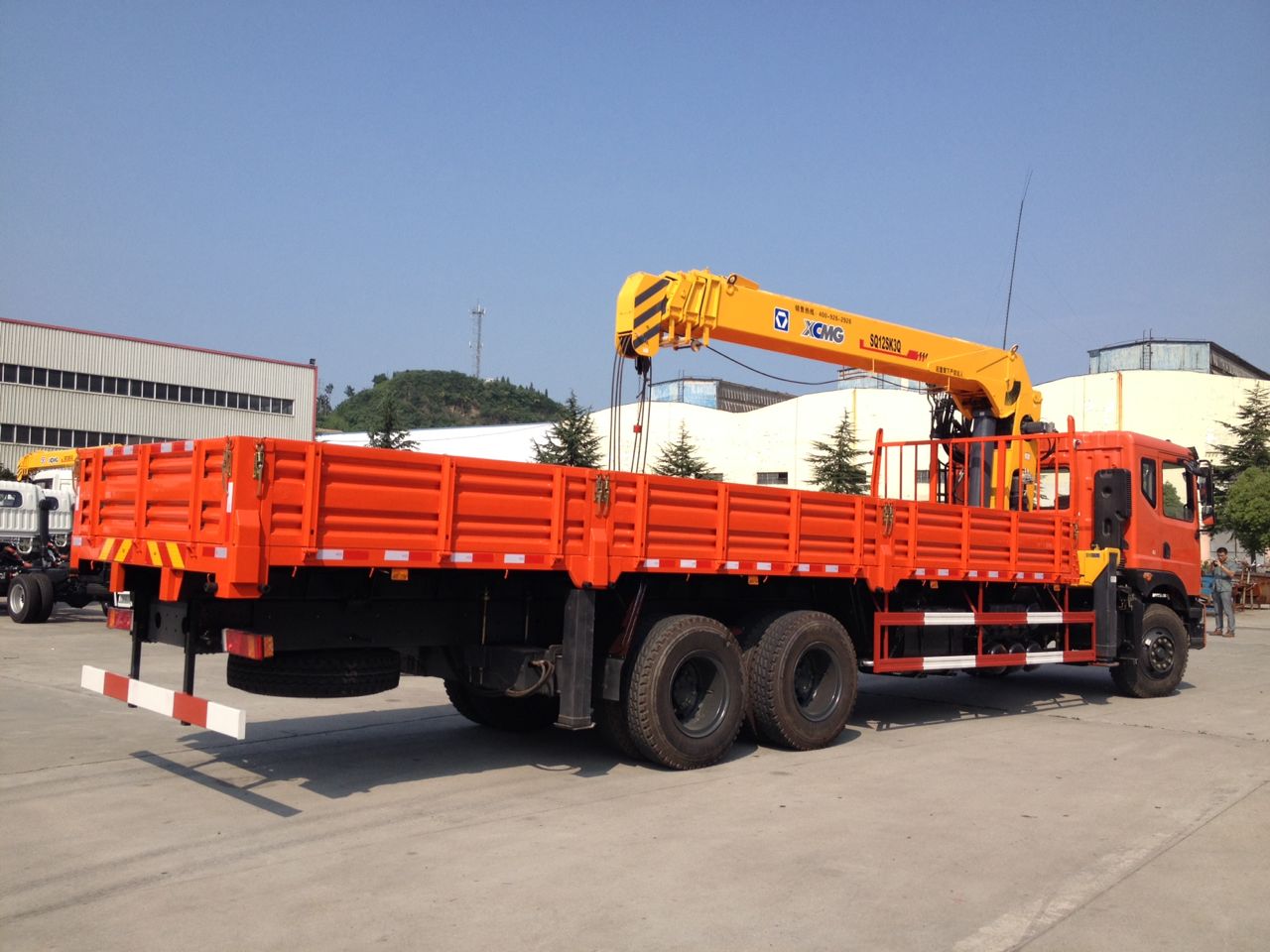 東風新款國四后雙橋徐工12噸隨車吊 東風新款國四后雙橋徐工12噸隨車吊