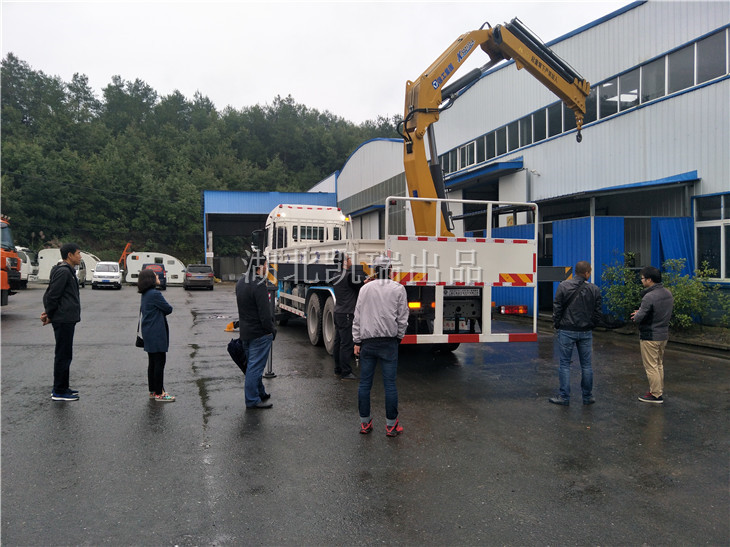 測試檢衡車吊臂整體運(yùn)行狀態(tài) 測試檢衡車吊臂整體運(yùn)行狀態(tài)