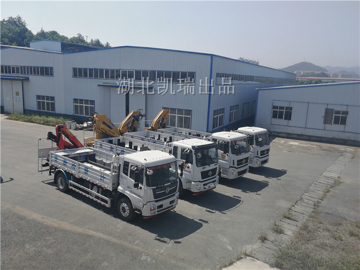 四臺計量檢衡車俯視圖 四臺計量檢衡車俯視圖