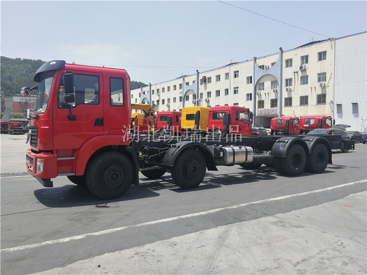 加固完成的檢衡車底盤左側 加固完成的檢衡車底盤左側