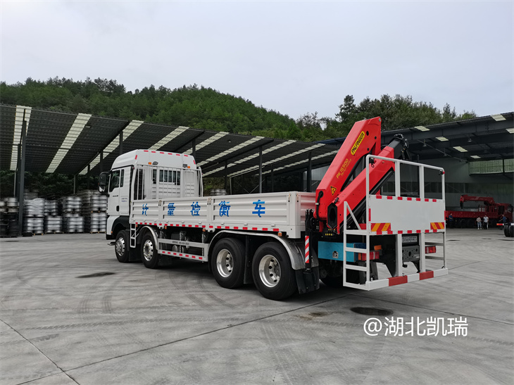 DWJ5312JJH6型計(jì)量檢衡車(左后) DWJ5312JJH6型計(jì)量檢衡車(左后)